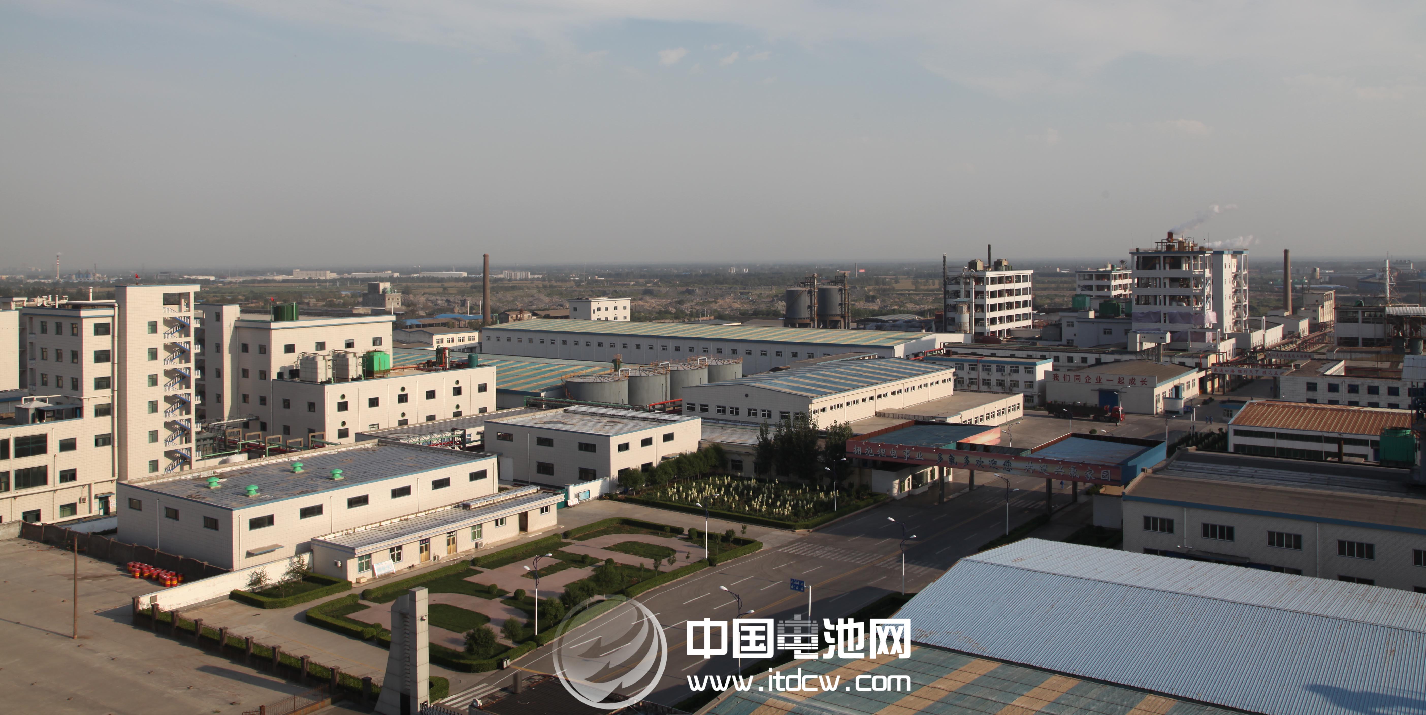 六氟磷酸鋰領(lǐng)跑新能源 多氟多再跨界前行新能源車(chē)(2)_中國(guó)電池網(wǎng)